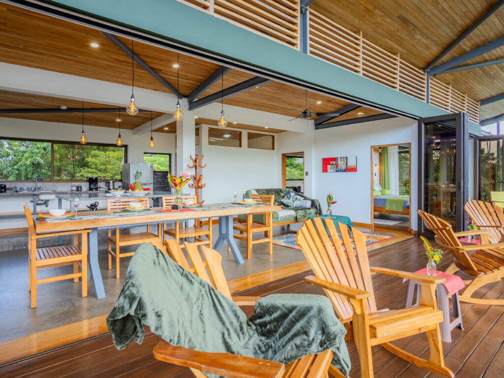 Dining and outdoor area in the rainforest suite